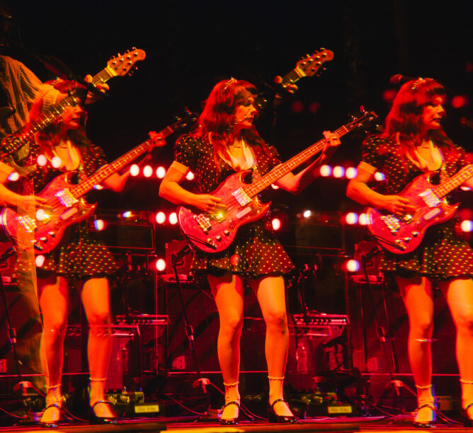 Jenny Lewis of Rilo Kiley (Credit: Ashley Osborn)