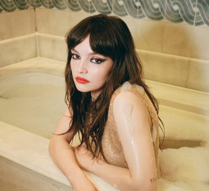 Lauren Mayberry (Credit: Charlotte Patmore)