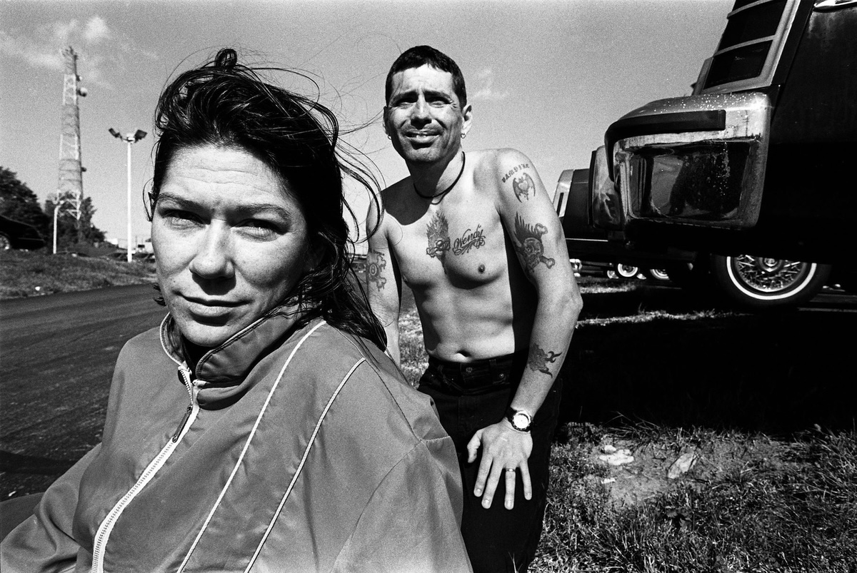 Kim Deal and Luis Lerma in 1995. (Credit: Martyn Goodacre/Getty Images)