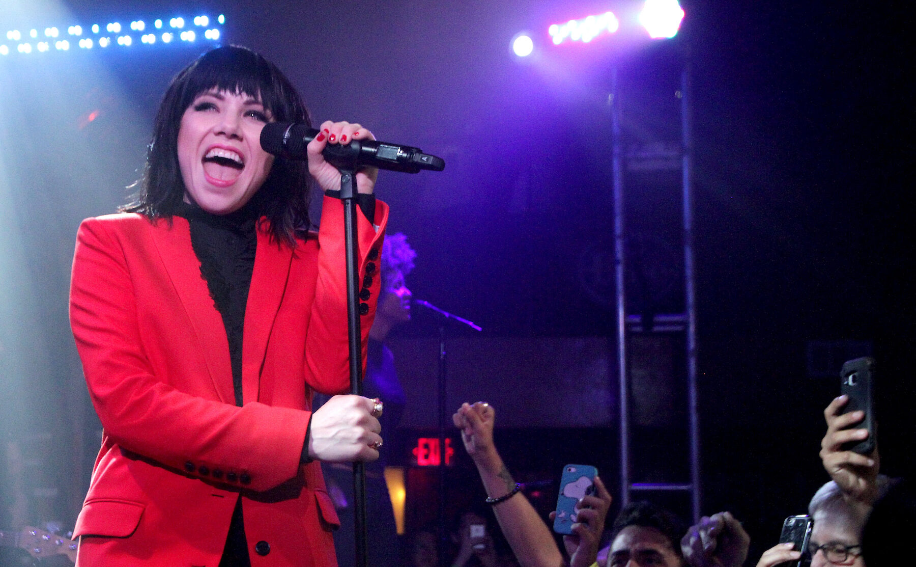 Carly Rae Jepsen performs onstage at the Troubadour in 2015 in West Hollywood, California. (Credit: Matthew Simmons/WireImage)