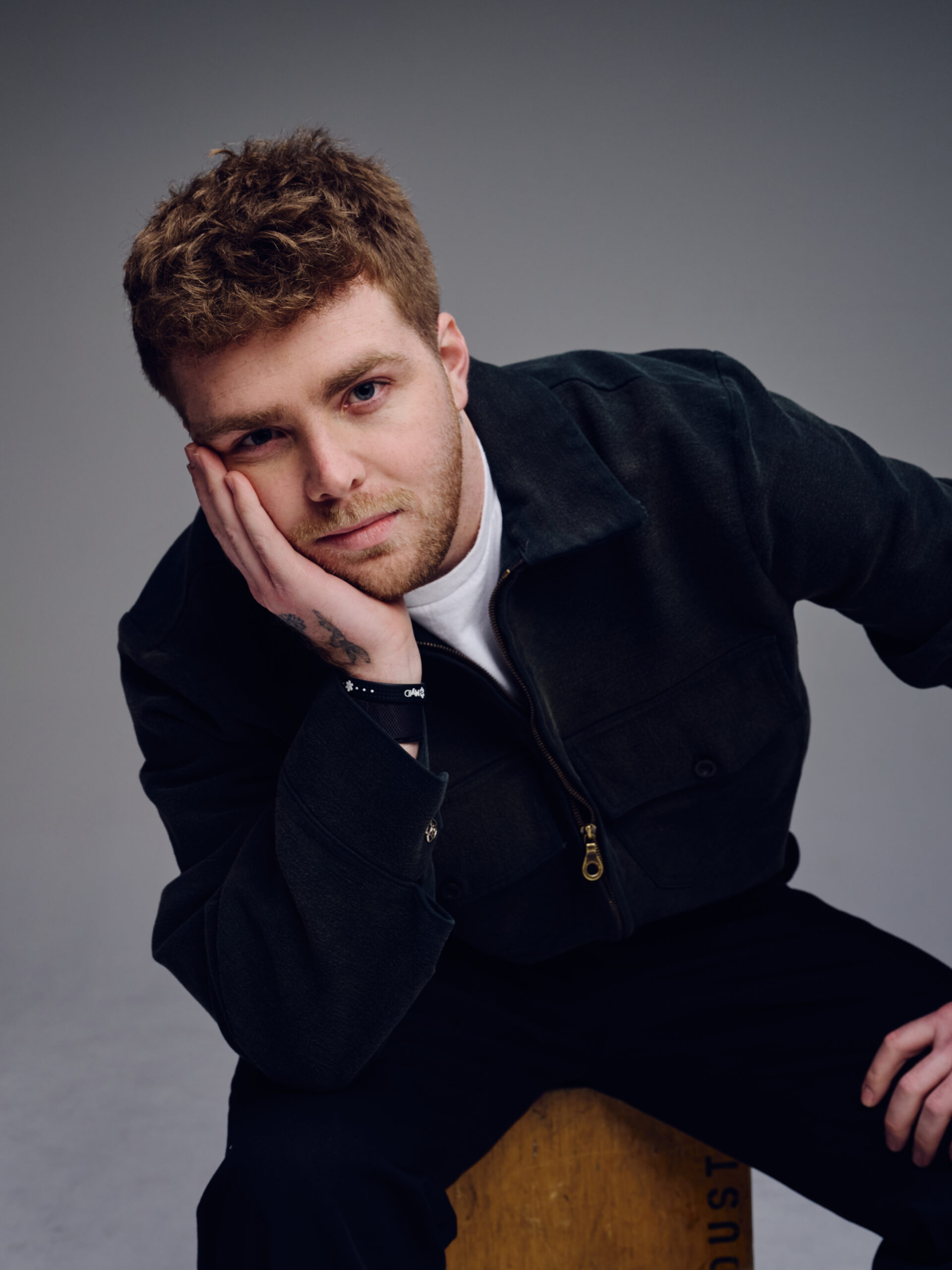 No “Kidding”: Alex Warren Expands Latest LP