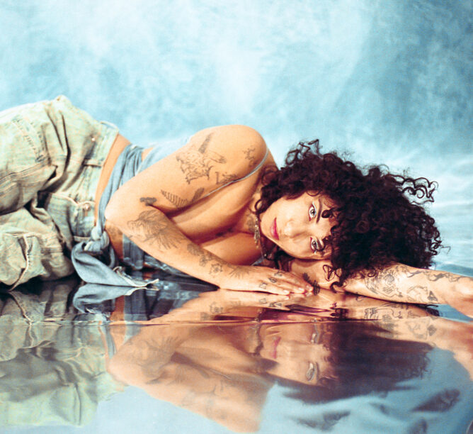 Indigo De Souza. (Credit: Hannah Sommer)