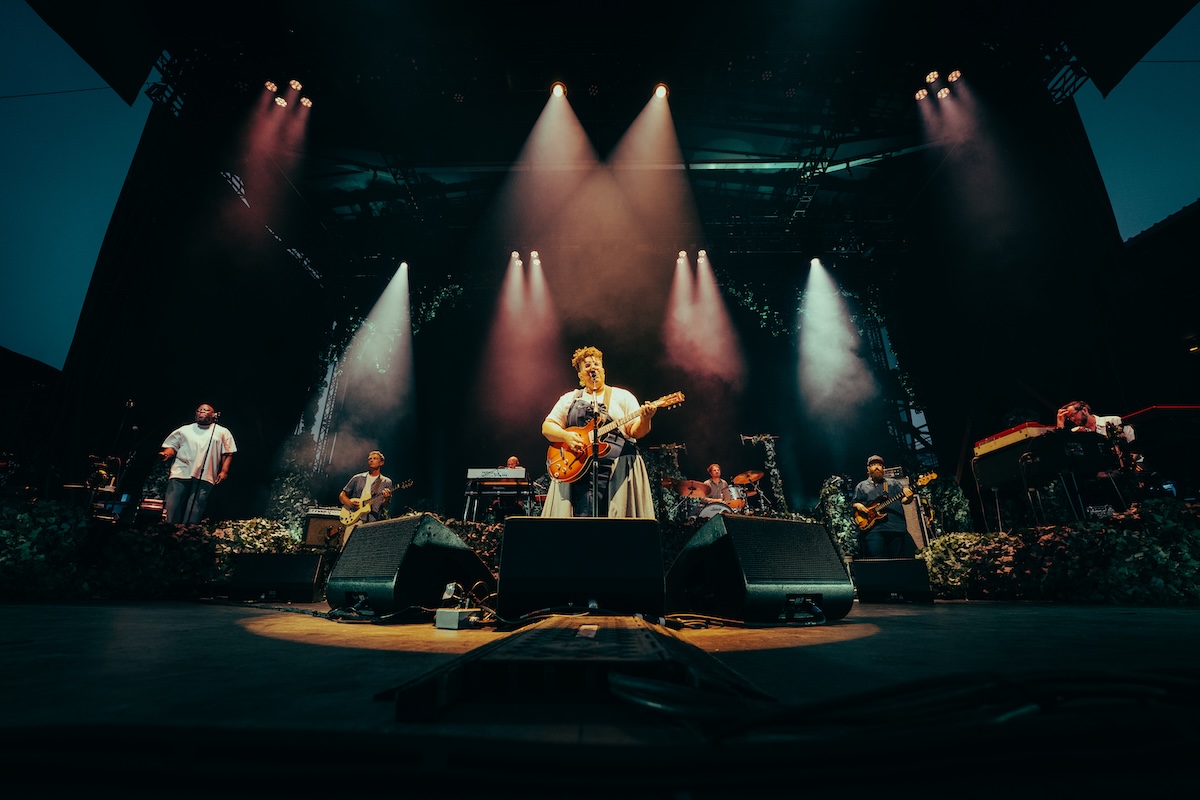The Alabama Shakes reunite after an eight-year hiatus at Chicago’s Salt Shed Fairgrounds. (Credit: @jadeehlers247)
