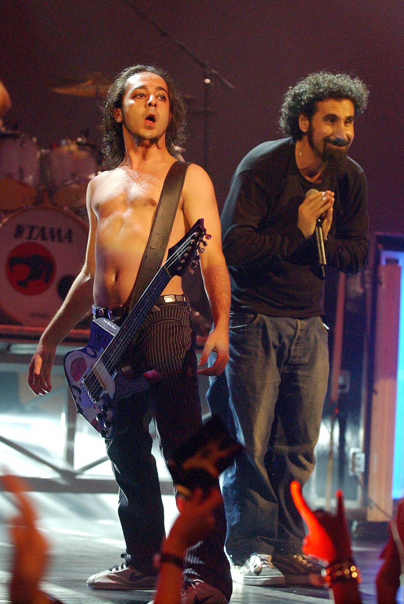Daron Malakian and Serj Tankian in 2002. (Credit: Jeff Kravitz/FilmMagic)