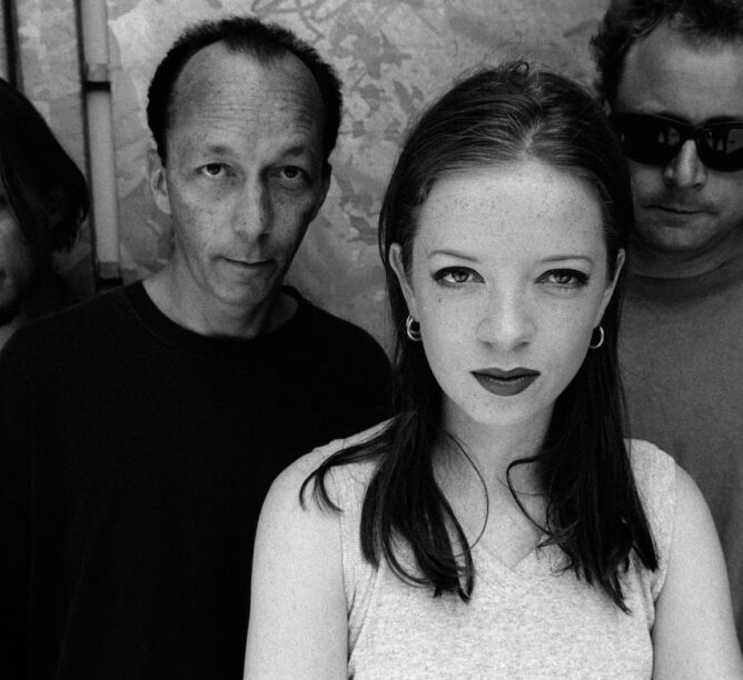 Shirley Manson, Duke Erikson, Steve Marker, and Butch Vig of Garbage in 1995. (Credit: Paul Bergen)