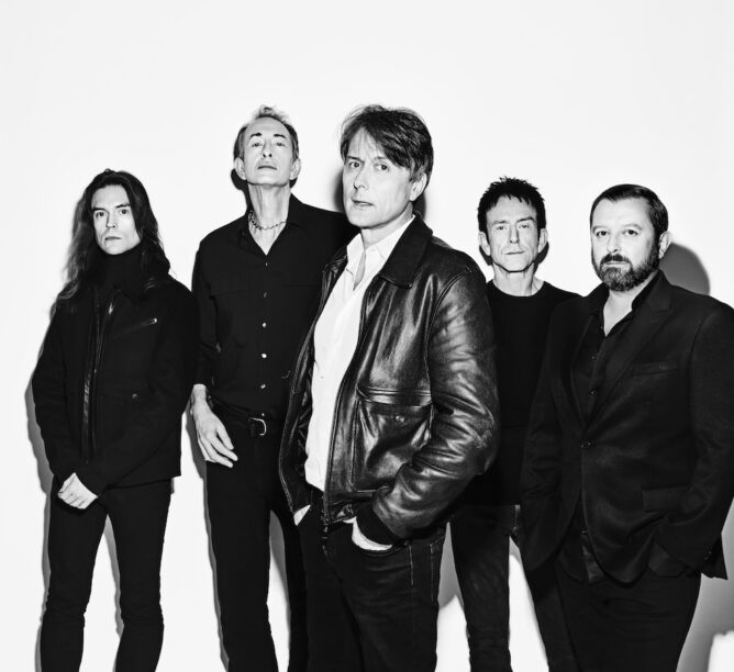 Suede. (Credit: Dean Chalkley)