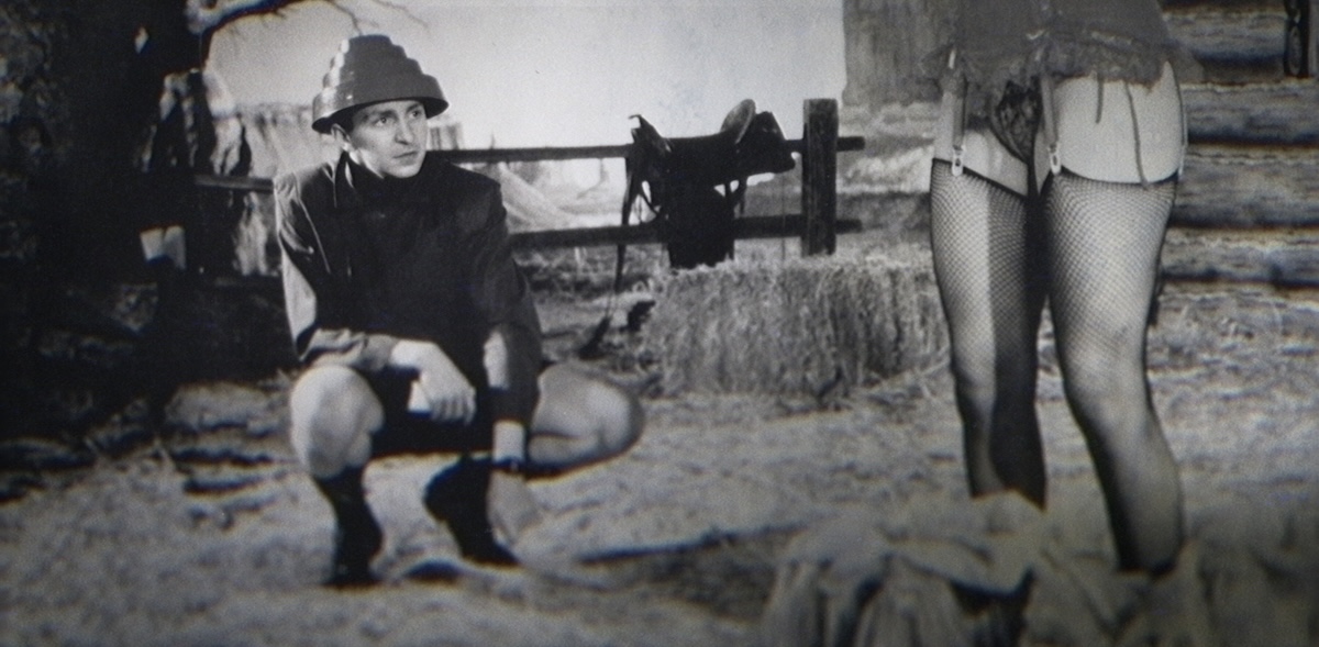  Jerry Casale on set of ‘Whip It’ video. (Courtesy of Netflix)