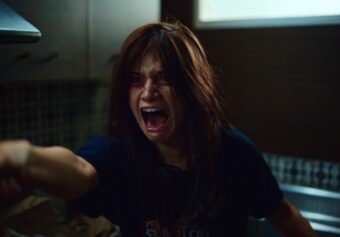 A scene featuring Karla Coronado as Carla from 'No Me Sigas.' (Credit: Ophelia)