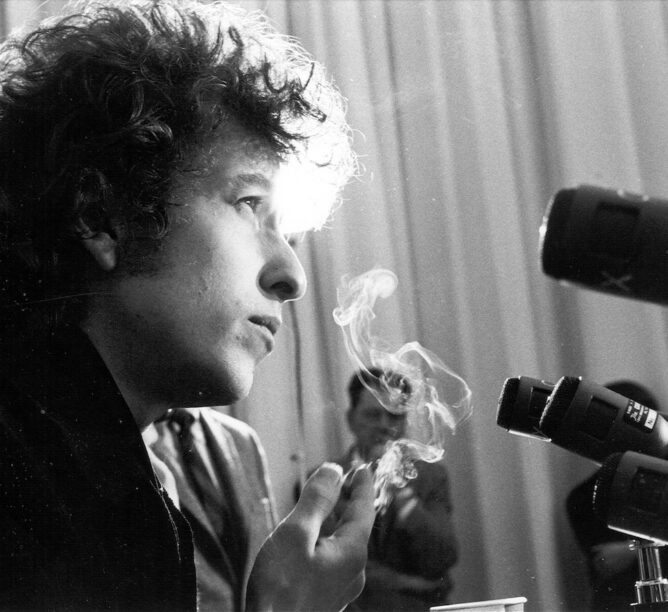 Bob Dylan in 1965. (Credit: Michael Ochs Archives/Getty Images)