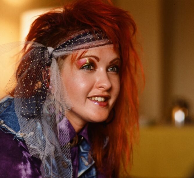 Cindi Lauper in 1984. (Credit: Koh Hasebe/Shinko Music/Getty Images)