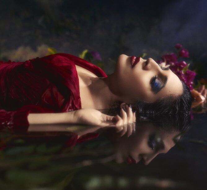 Azam Ali. (Credit: Tas Limur)