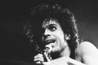 Prince performing in Chicago in 1984. (Credit: Mike Maloney/Mirrorpix/Getty Images)