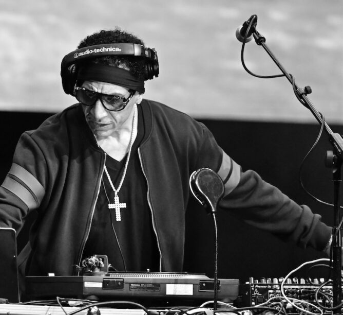 Kid Capri performs onstage in 2025. (Credit: Paras Griffin/Getty Images)