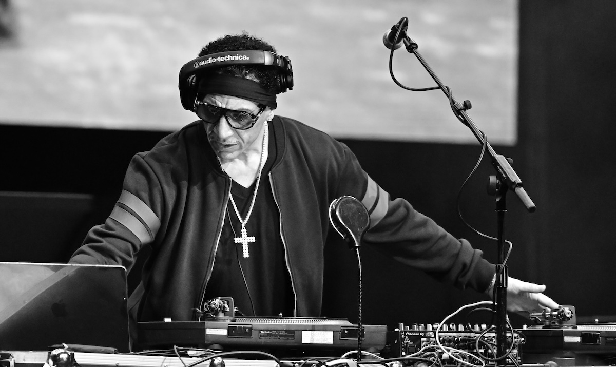 Kid Capri performs onstage in 2025. (Credit: Paras Griffin/Getty Images)