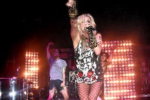 100820-kesha-main.jpg