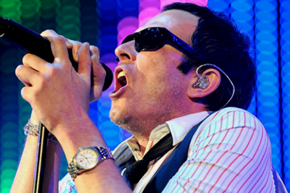 Q A How Badass Scott Weiland Became A Christmas Crooner Spin q a how badass scott weiland became a