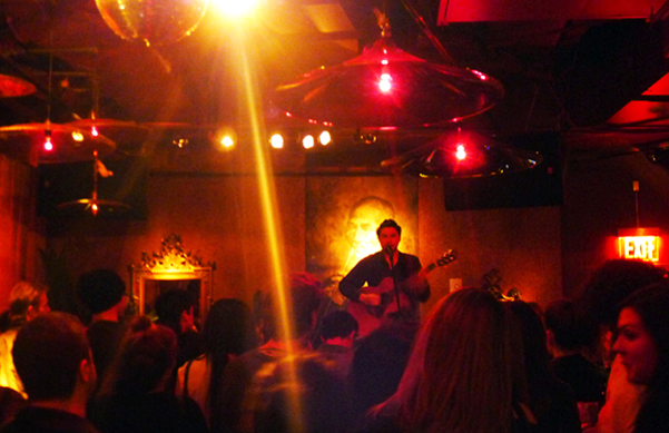 Jamie Woon Performs at Mondrian SoHo Sessions
