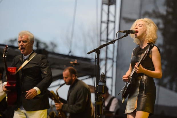 David Byrne & St. Vincent / Photo by Chad Kamenshine