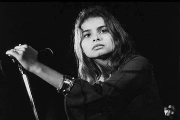 Hope Sandoval of Mazzy Star, 1990 / Photo by Ebet Roberts/ Redferns