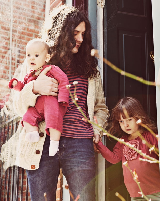 Vile with daughters Delphine and Awilda in front of their Philadelphia home / Photo by Michael Flores for SPIN